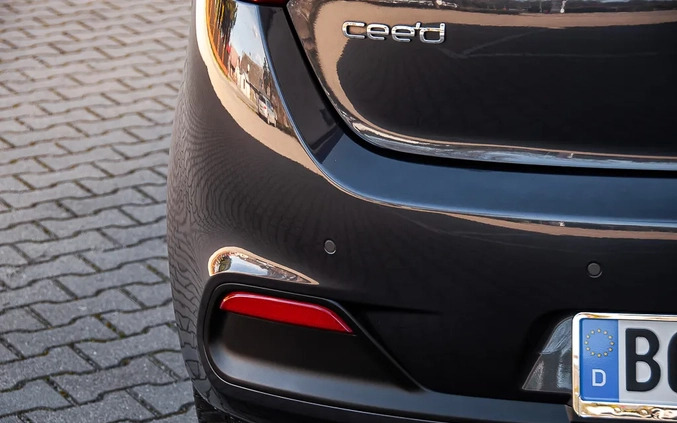 Kia Ceed cena 29900 przebieg: 228500, rok produkcji 2013 z Żerków małe 742